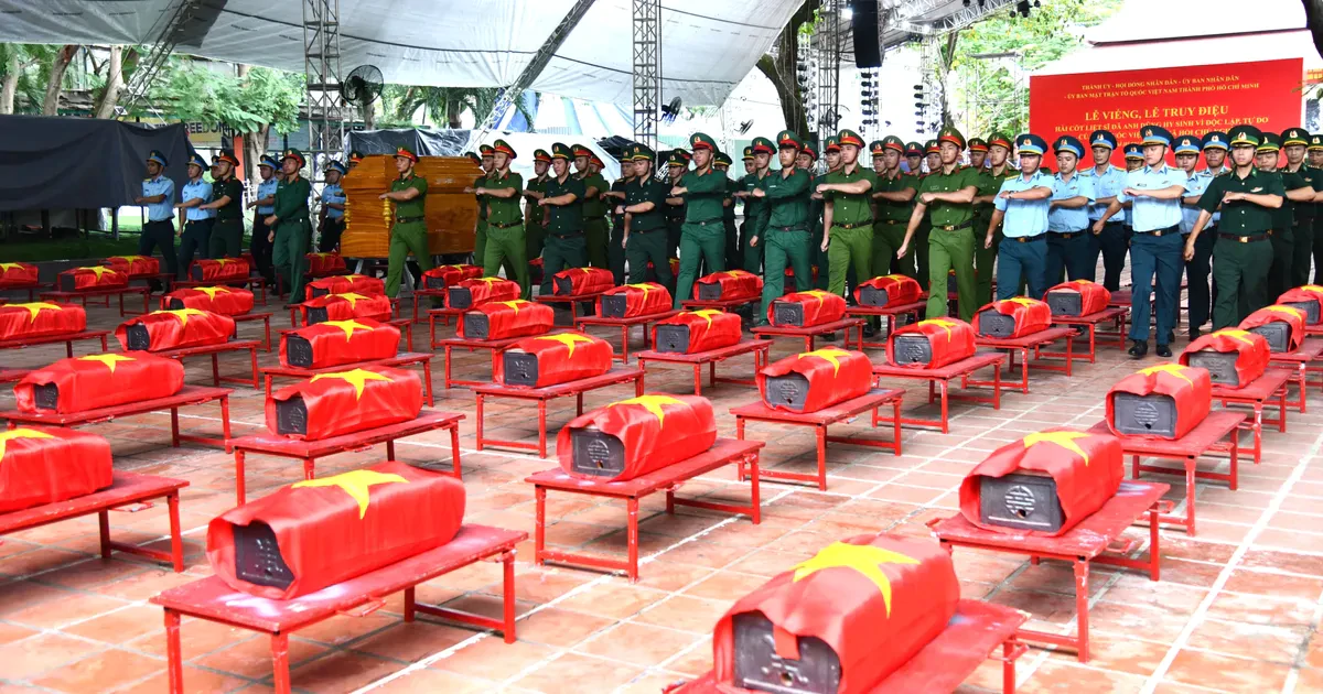 Lan tỏa lời tri ân bằng những nhành hoa trắng