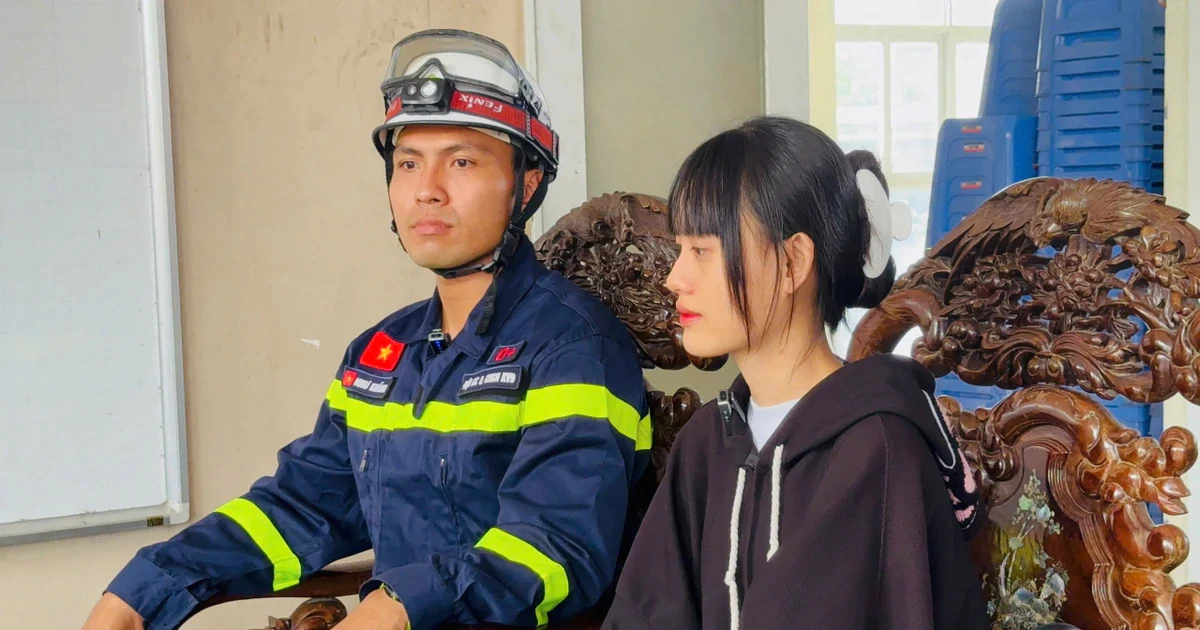 Giữa đám cháy kinh hoàng ở TPHCM: "Đừng sợ, có chúng tôi đây rồi!"