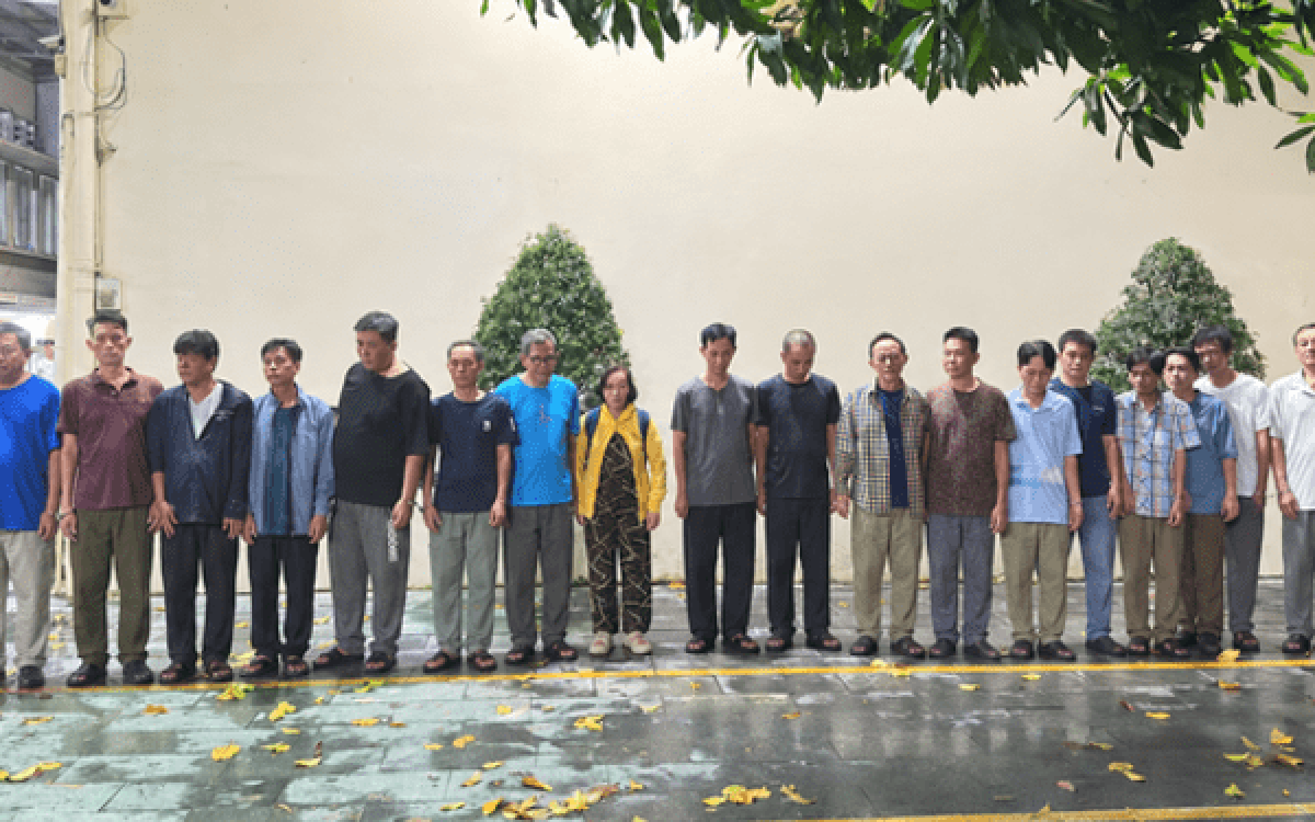Công an điều tra loạt giao dịch qua nhiều tài khoản: Bắt tạm giam Trần Lệ Thúy và 17 người khác