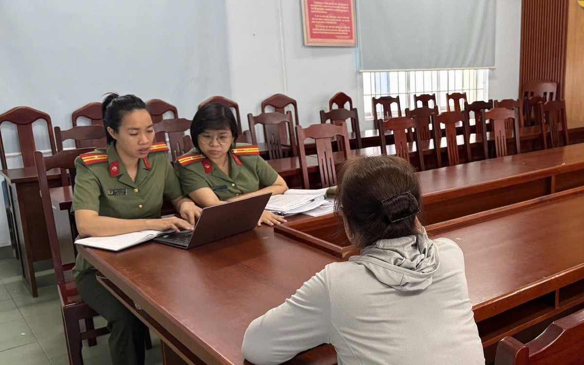 Công an kiểm tra tài khoản ngân hàng, phát hiện những giao dịch sau: Người phụ nữ bị xử phạt 125 triệu đồng
