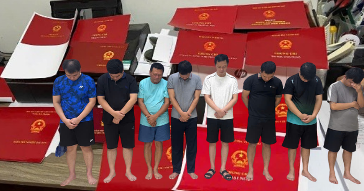 60 cán bộ, chiến sĩ đồng loạt khám xét tại 4 tỉnh thành, phá chuyên án đặc biệt lớn, bắt "đầu sỏ" Hoàng Văn Đạt SN 1993
