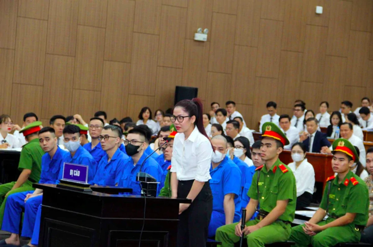 Người tình Mr Pips giữ tài sản nghìn tỷ nhưng "cha mẹ ở quê vẫn làm ruộng mưu sinh"