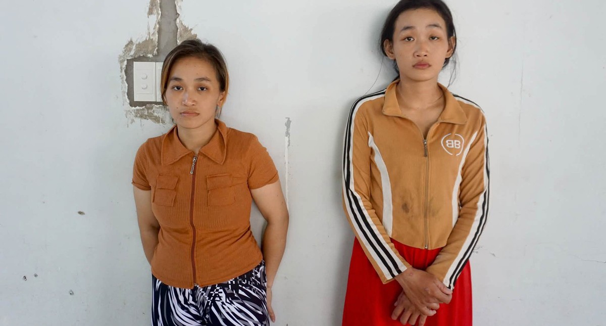 Lấy lời khai Lý Thị Thùy Nga và Lý Thị Thùy Trang