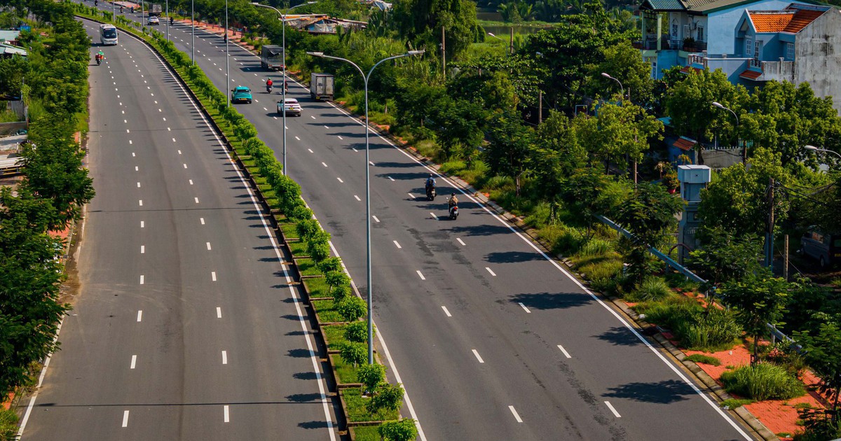 Gỡ xong "nút thắt" 250m, tuyến Quốc lộ 1.500 tỷ cửa ngõ phía Nam lột xác: Đường lớn mở đến đâu, nhà phố đua nhau mọc lên đến đó