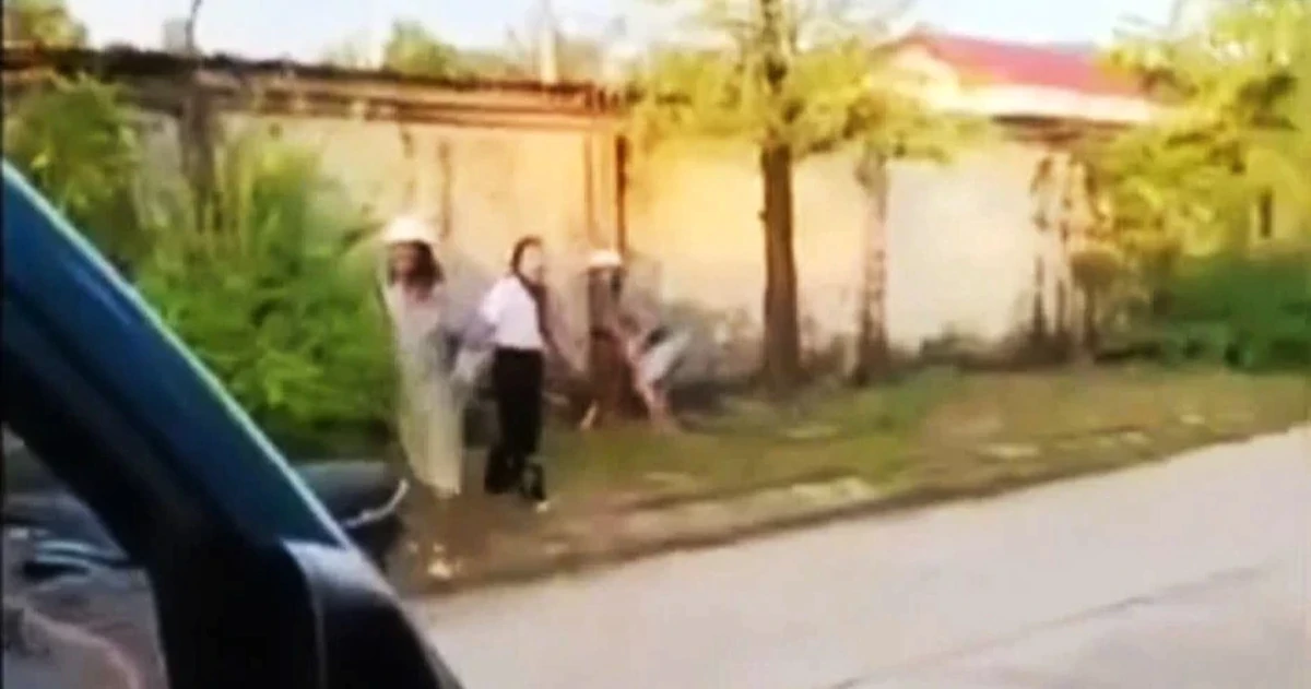 Ba mẹ con cô giáo bị chém trên đường: Người mẹ và con gái 11 tuổi qua cơn nguy kịch