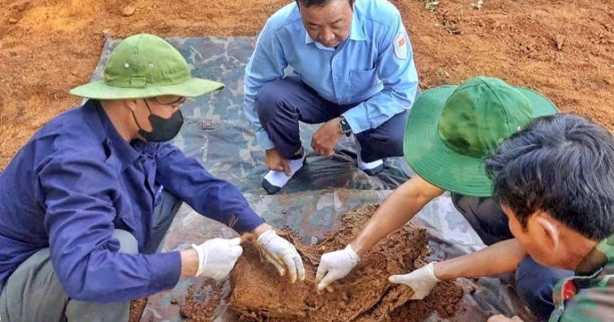Quy tập 2 hài cốt liệt sĩ từ tin báo của người dân đi làm vườn ở Gia Lai