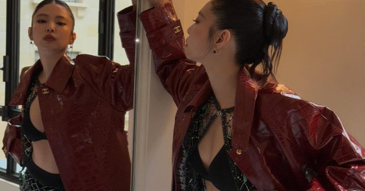 Gallery - Jennie kết show Chanel slay điên đảo, màn sửa đồ hở bạo hơn cả model gây chú ý