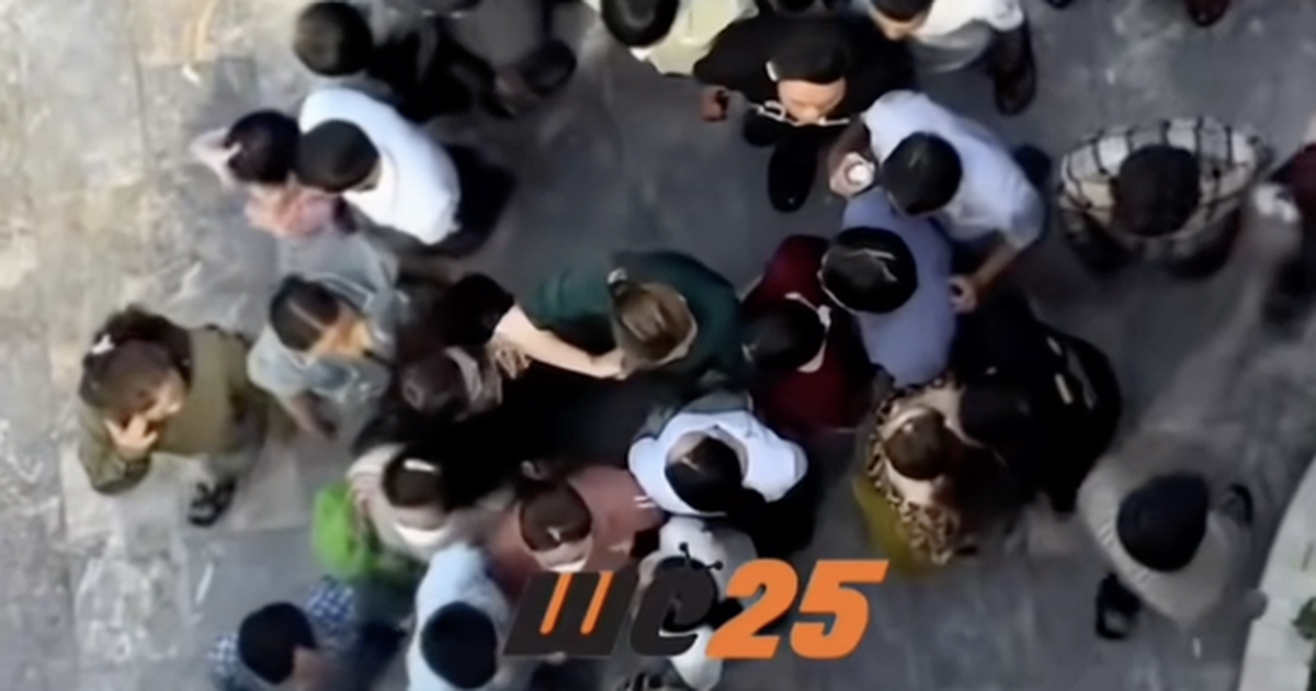 Vụ giật dây chuyền ở Liên Hoa Bảo Tháp: Xuất hiện thêm nhiều clip gây bức xúc