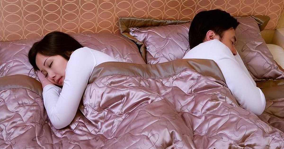 10 năm đợi chờ, vợ về nước "vỡ mộng" đêm tân hôn thứ hai: Sự thật phũ phàng đằng sau chiếc giường lạnh lẽo!