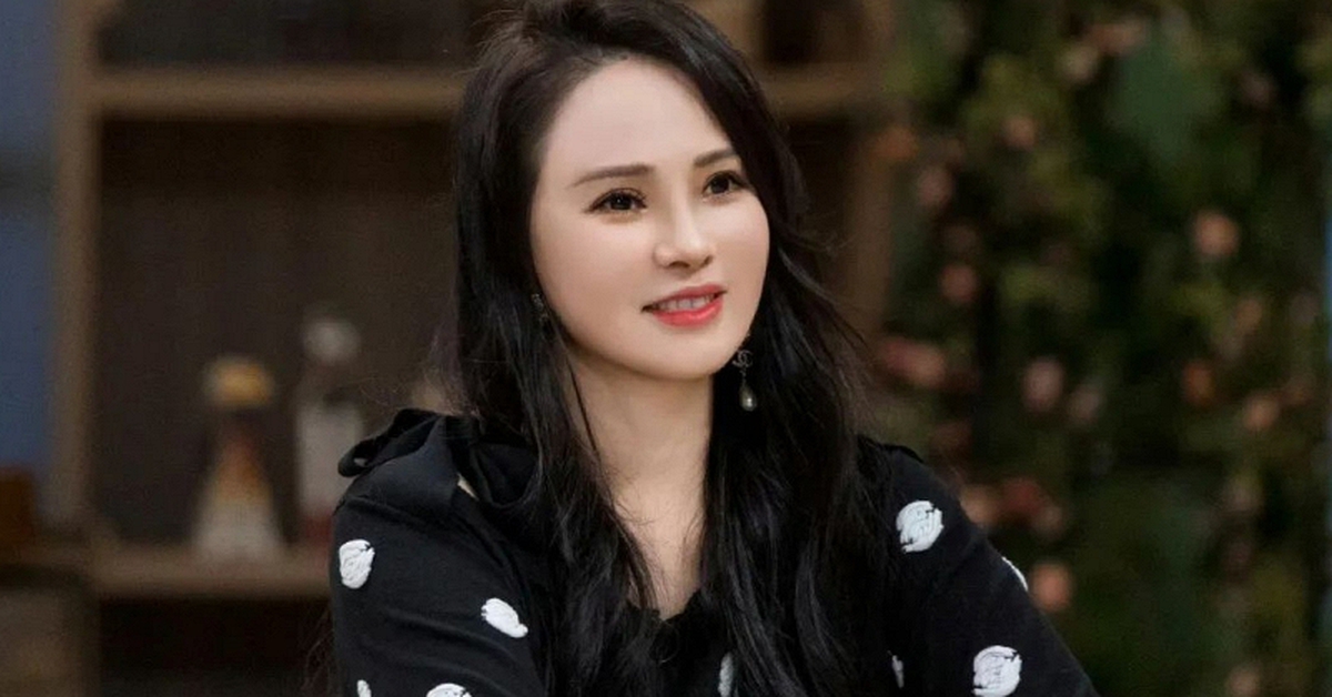 74 tuổi vẫn xách vali đi nhanh như gió: Bí mật phía sau trạng thái "khí huyết dồi dào" của phụ nữ