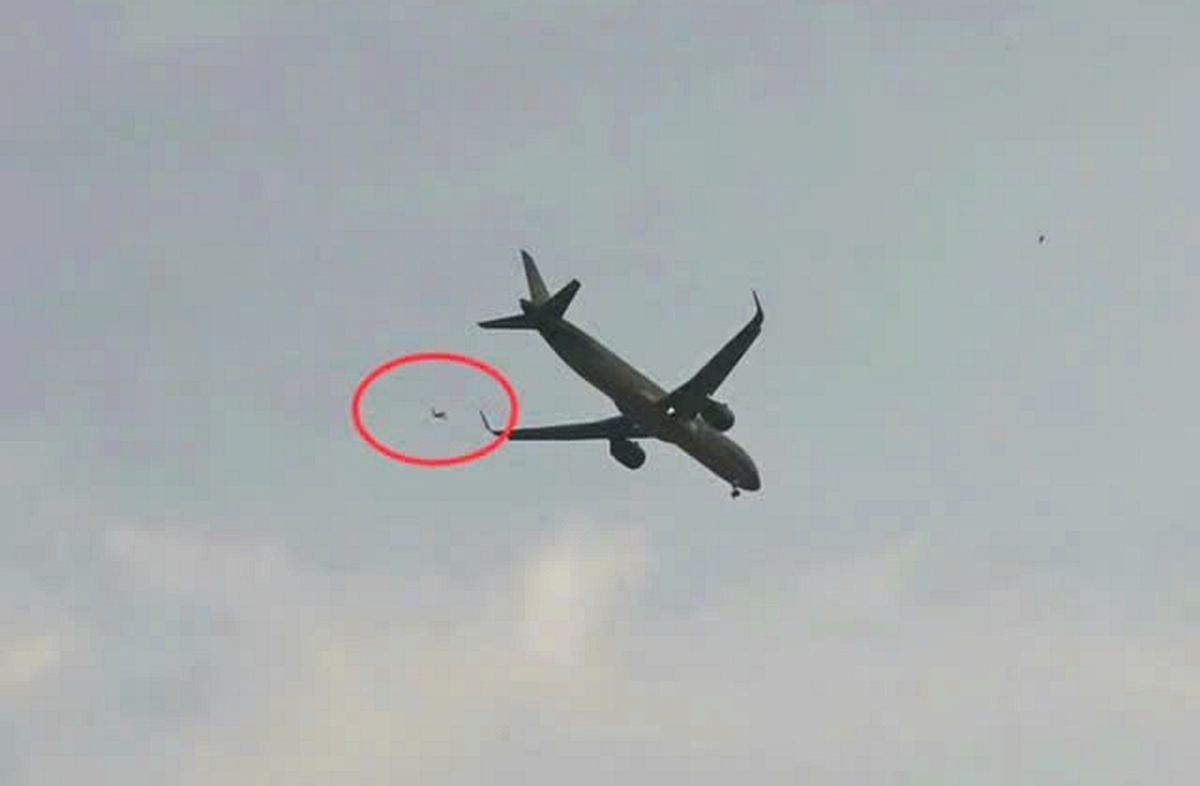 Vật thể lạ trên bầu trời sân bay Cát Bi khiến hàng loạt chuyến bay buộc chuyển hướng khẩn cấp