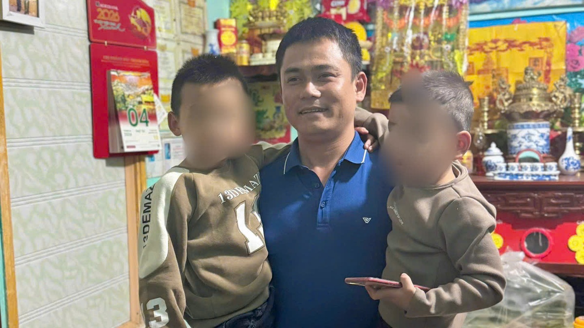 Khoảnh khắc định mệnh: Đại úy công an lao xuống ao cứu 2 cháu nhỏ, không ngờ sau đó lại trở thành cha đỡ đầu