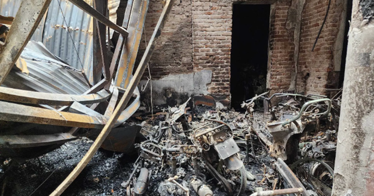 Hai cựu cán bộ cảnh sát hầu toà trong vụ cháy làm chết 15 người