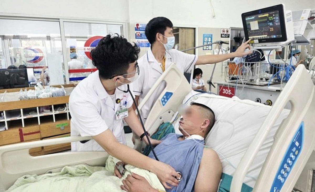 Đau ngực thoáng qua, bệnh nhân 44 tuổi suýt bị nhồi máu cơ tim