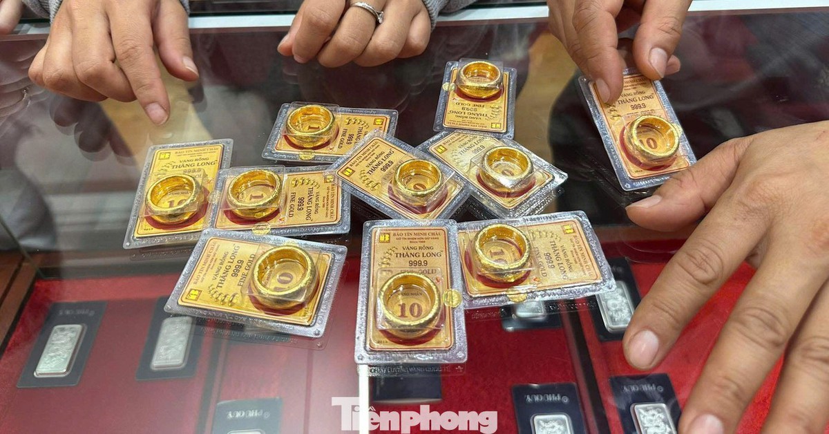 Giá vàng quay đầu giảm mạnh
