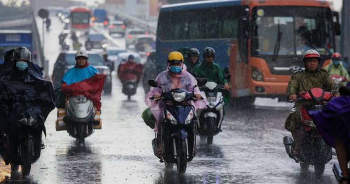 Miền Bắc mưa dông kèm gió giật, sắp đón nắng nóng gay gắt bao phủ trên diện rộng