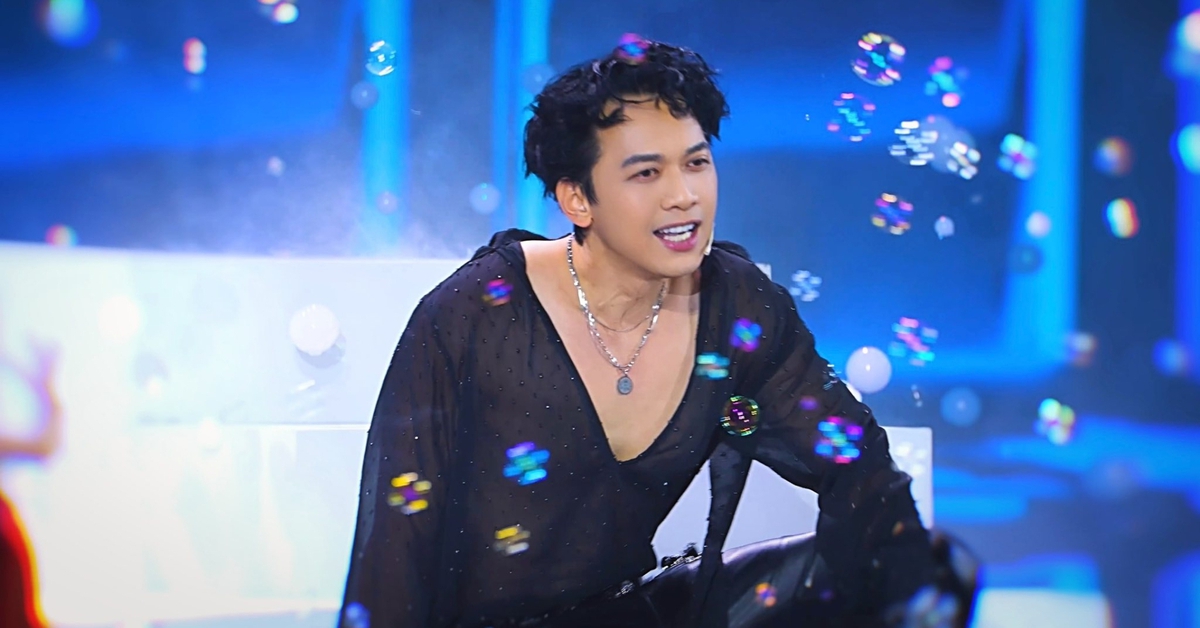 View - Chủ tịch ACB Trần Hùng Huy lại gây sốt: “Cứ như Soobin Hoàng Sơn phiên bản chủ tịch ngân hàng vậy”