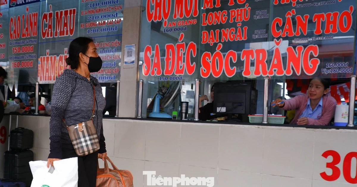 Giá xăng dầu tăng cao, nhiều nhà xe đồng loạt điều chỉnh giá vé