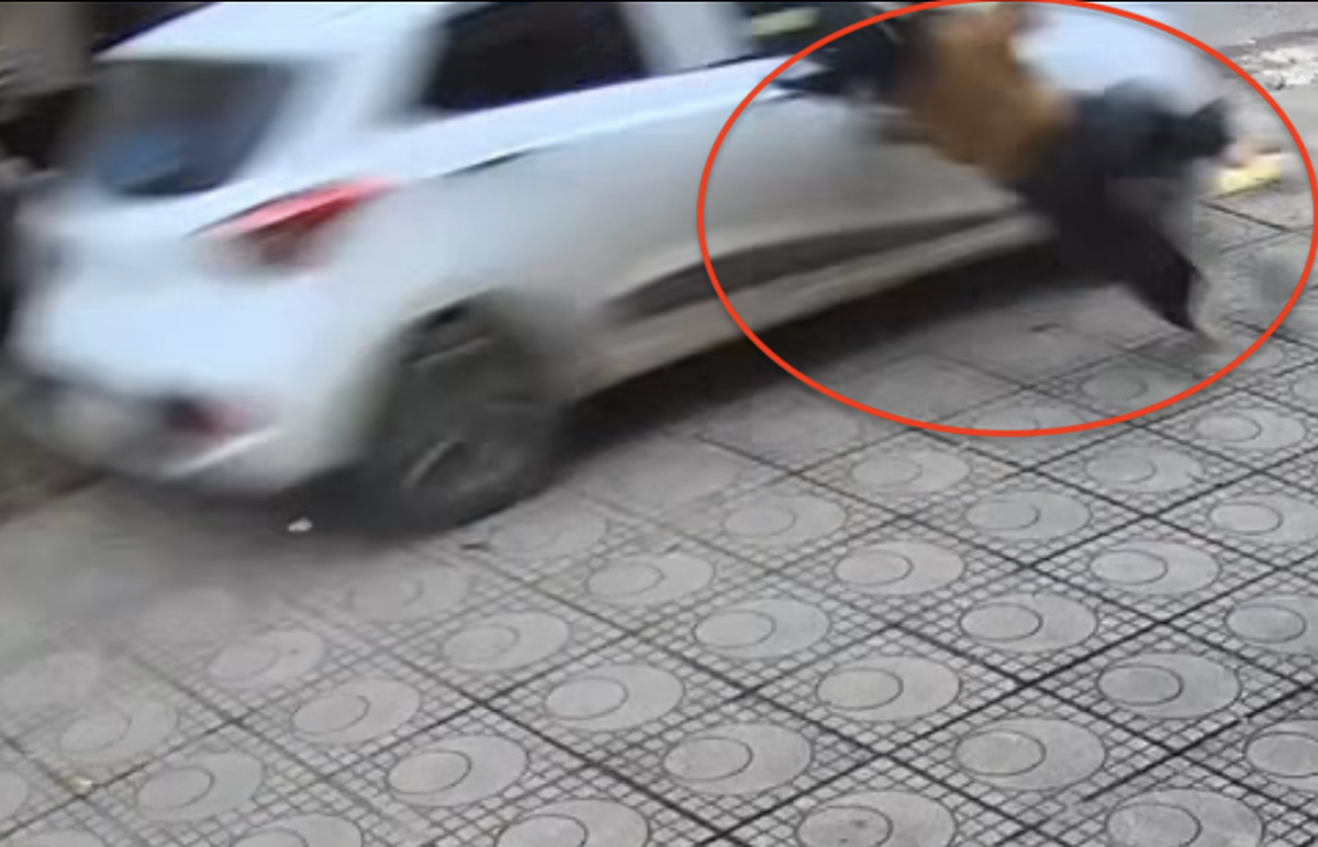 Triệu tập nữ tài xế ô tô tông văng cô gái trên vỉa hè rồi bỏ đi