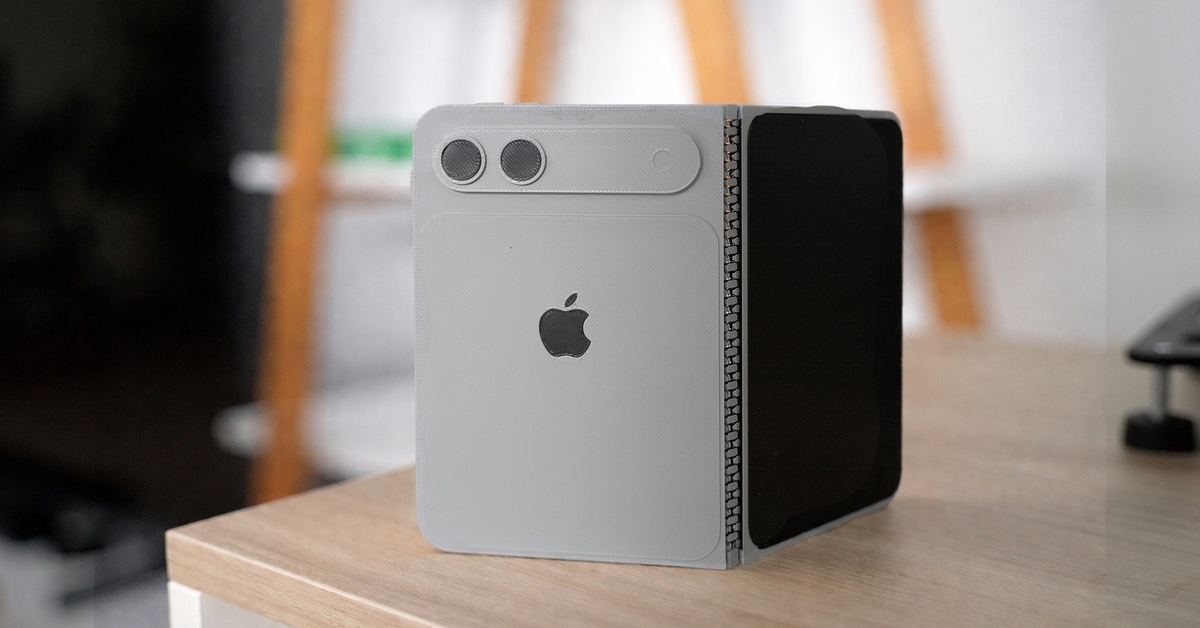 iPhone gập đầu tiên có giá "không tưởng"