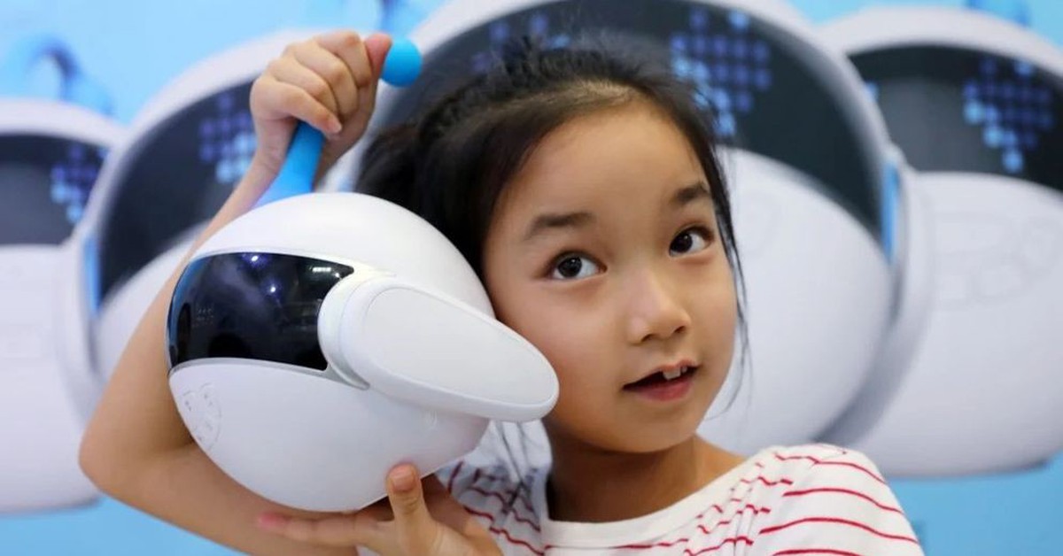 Trí thông minh của một đứa trẻ thì ra có thể được nhận biết qua đôi mắt, nụ cười và đôi tai