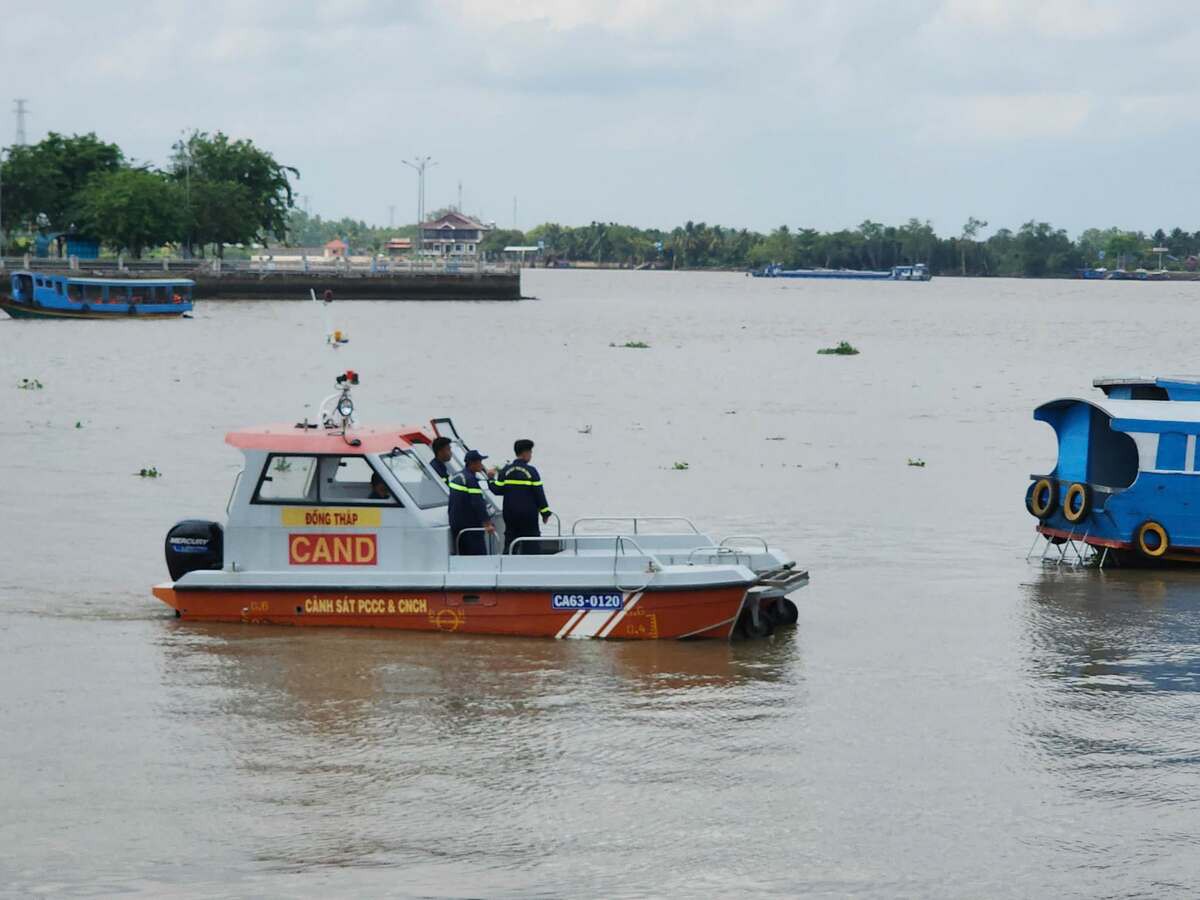 Hai người đàn ông mất tích trên sông Tiền sau buổi nhậu sinh nhật