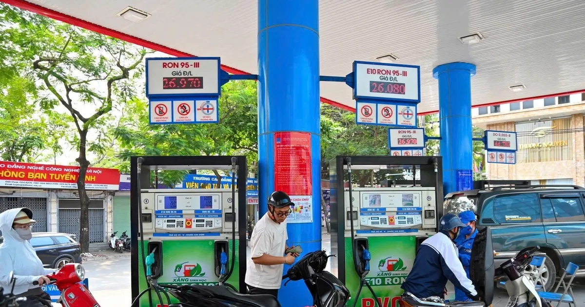 Giá xăng dầu tiếp tục giảm, xăng A95 còn dưới 23.000 đồng/lít