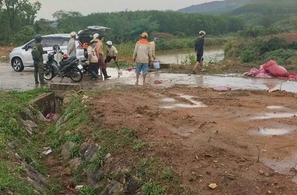 Giông lốc kèm sấm sét khiến một người đàn ông ở Quảng Ninh thiệt mạng