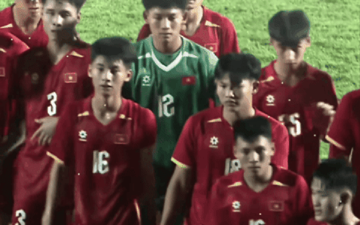 U17 Việt Nam và văn hóa cúi chào: Định nghĩa về cầu thủ thế hệ mới của bóng đá Việt