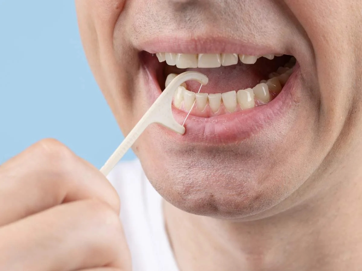 Vì tiết kiệm quá mức, người đàn ông suýt mất mạng vì bị vi khuẩn "ăn mòn" van tim