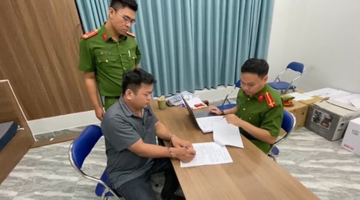 Công an TP.HCM truy tìm nạn nhân bị Trần Tấn Hoàng lừa đảo
