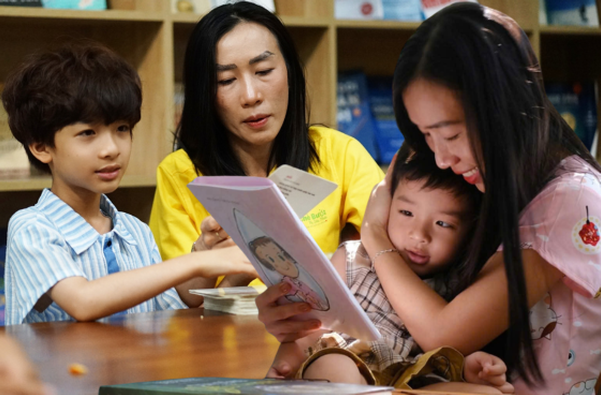 Cậu bé "não mịn" ở TP.HCM từng được tiên lượng chỉ sống đến 10 tuổi và điều kỳ diệu sau một thập kỷ