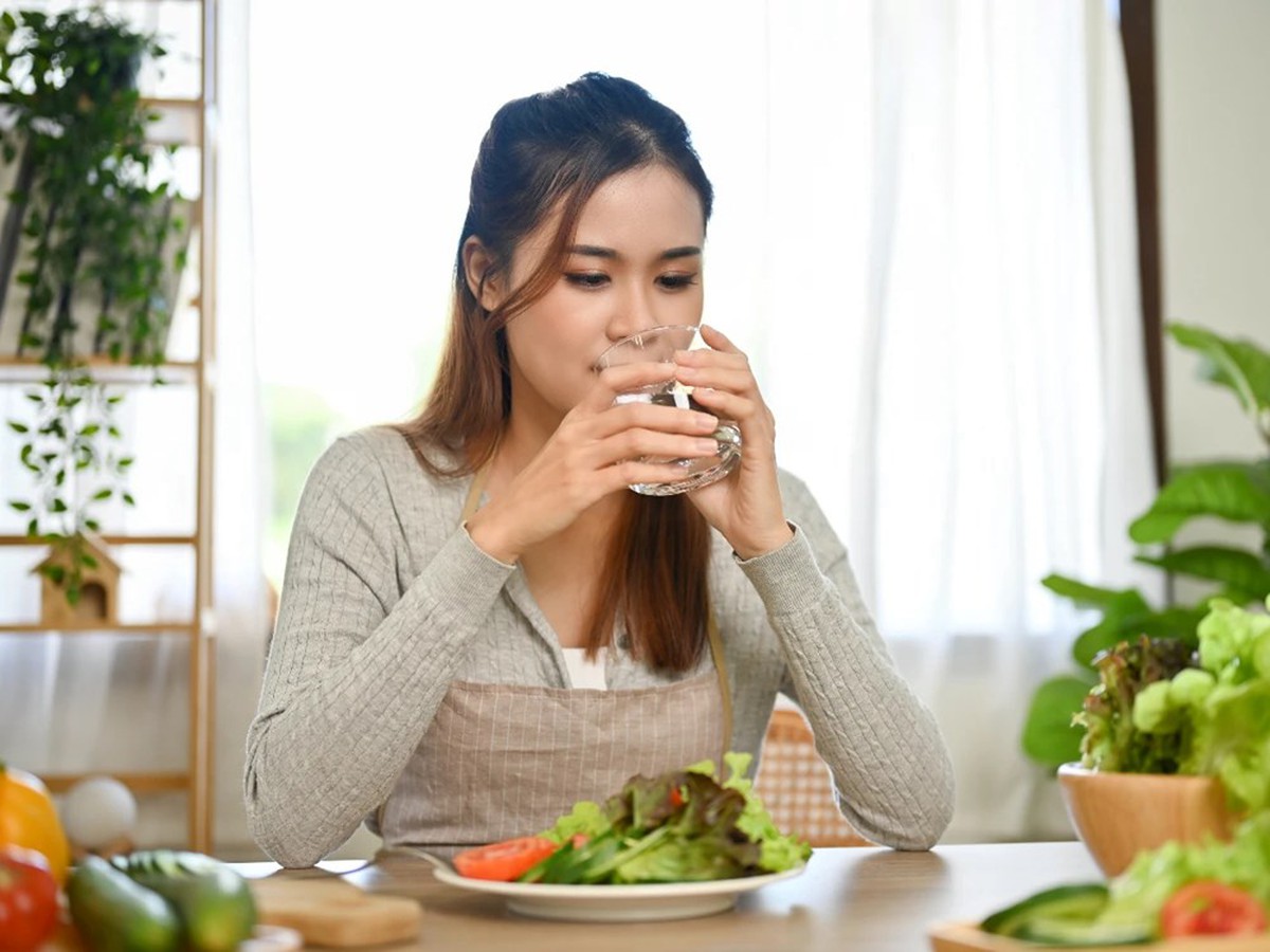 Rõ ràng không ăn nhiều nhưng vẫn béo: BS Nhật chỉ điểm 7 thói quen gây tăng cân