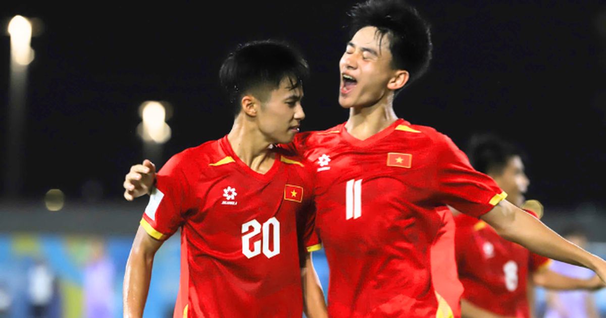 BXH U17 châu Á mới nhất: Việt Nam tụt xuống thứ 2, cục diện bảng C "căng như dây đàn", chưa đội nào chắc suất đi World Cup