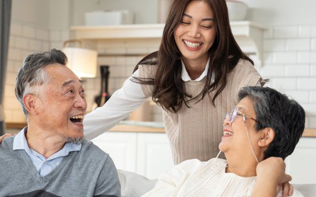 Nhiều người vỡ mộng sau khi làm "con cái toàn thời gian" của bố mẹ