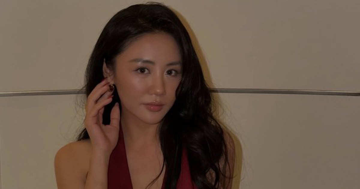 Việt Nam có mỹ nhân trăm tỷ đi học bị NSND mắng 1 tiếng rưỡi, còn khuyên nên bỏ hát đi bán cà phê