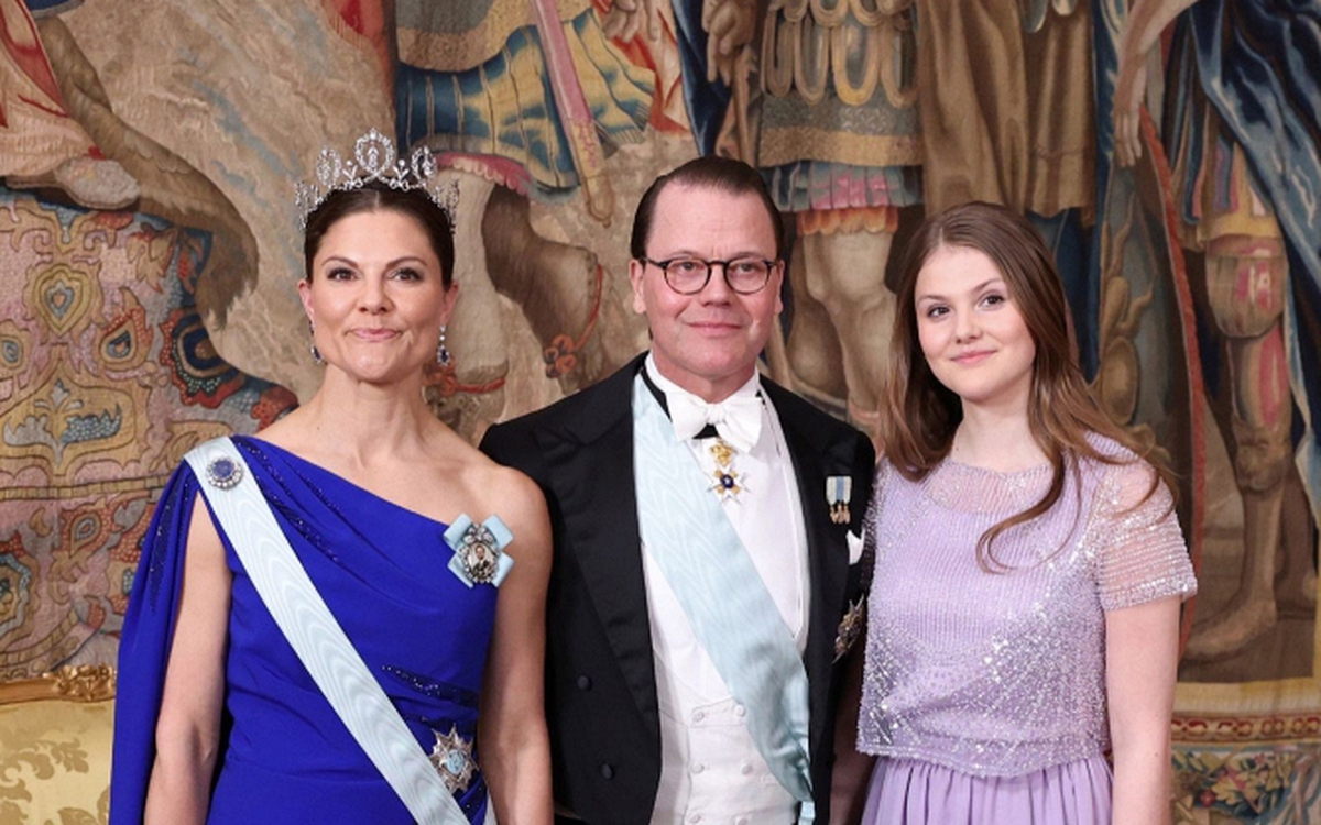 Cháu gái 14 tuổi của Quốc vương Carl XVI Gustaf đẹp tựa nàng thơ