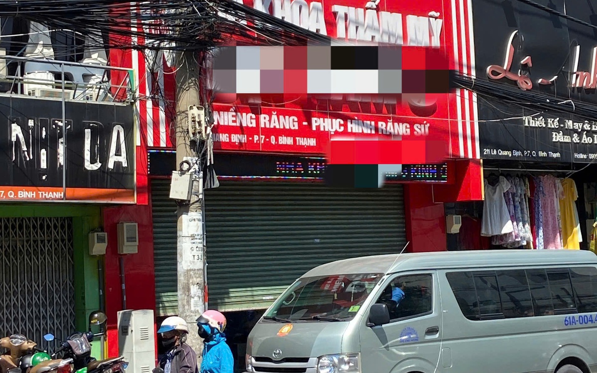 Công an kiểm tra loạt cơ sở nha khoa: Bác sĩ đứng đầu hệ thống vướng vụ ly hôn 1.200 tỉ đồng