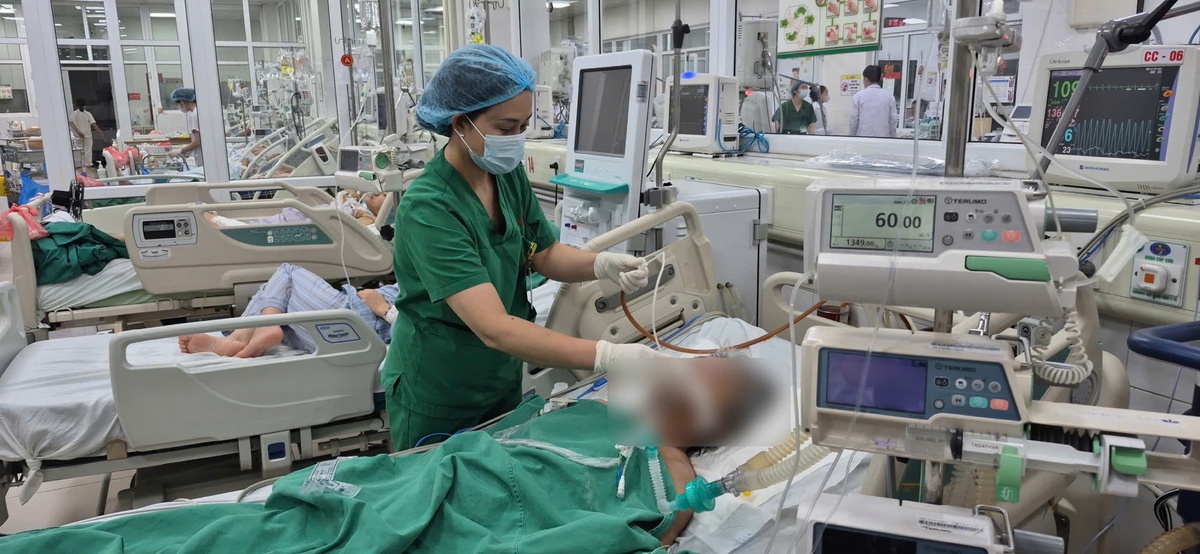 Sốt, tiểu buốt 2 ngày, người phụ nữ 66 tuổi ở Hưng Yên suýt mất mạng: Bất ngờ với "thủ phạm" chỉ to 3mm
