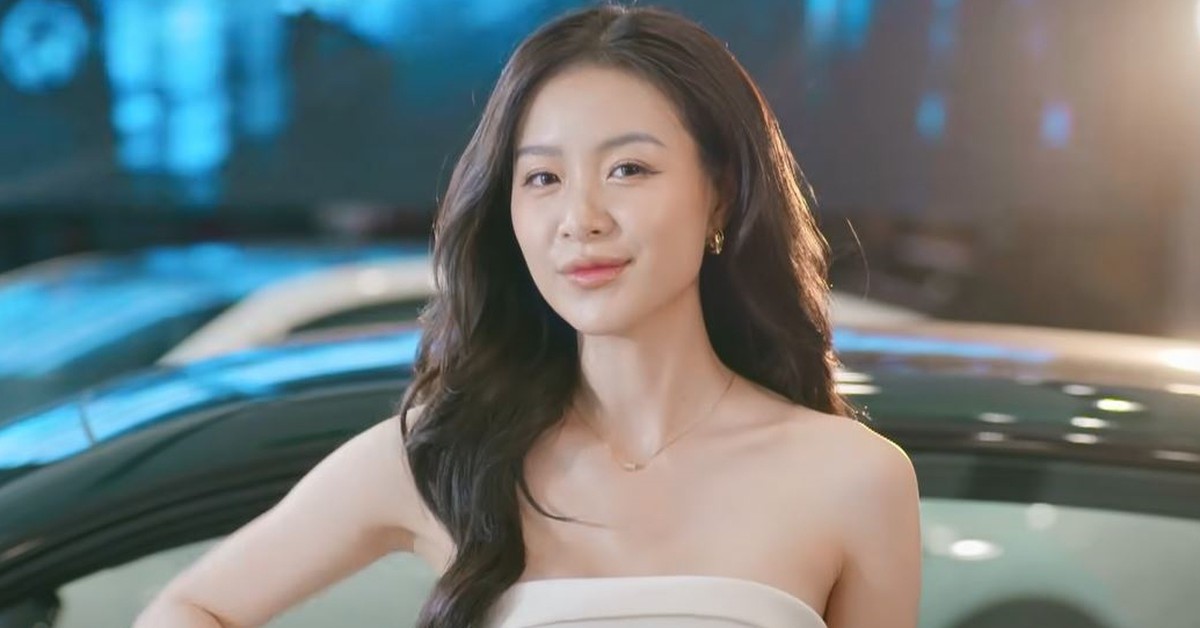 Chưa thấy Hoa hậu Việt nào trang điểm xấu cỡ này, nhìn đôi mắt có ngủ mơ cũng giật mình tỉnh giấc