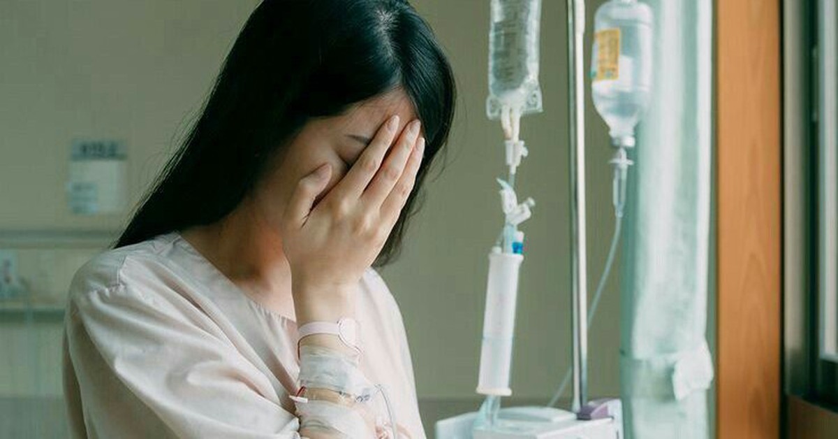 Nữ giáo viên đột ngột phát hiện mắc HIV, bác sĩ vạch trần 7 quan niệm sai lầm về HIV rất nhiều người mắc phải