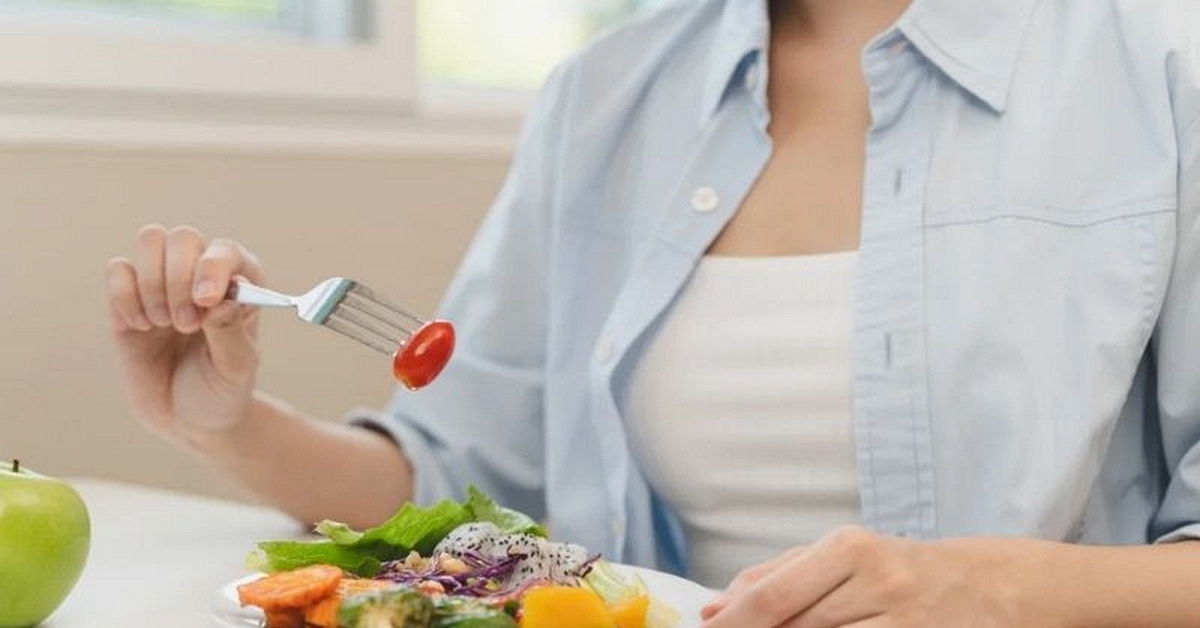 Tỉnh táo lên: Ăn uống lành mạnh mà vẫn tăng cân thì chỉ có thể là do 6 cái "bẫy" từ những thực phẩm "vàng" trong làng ăn kiêng