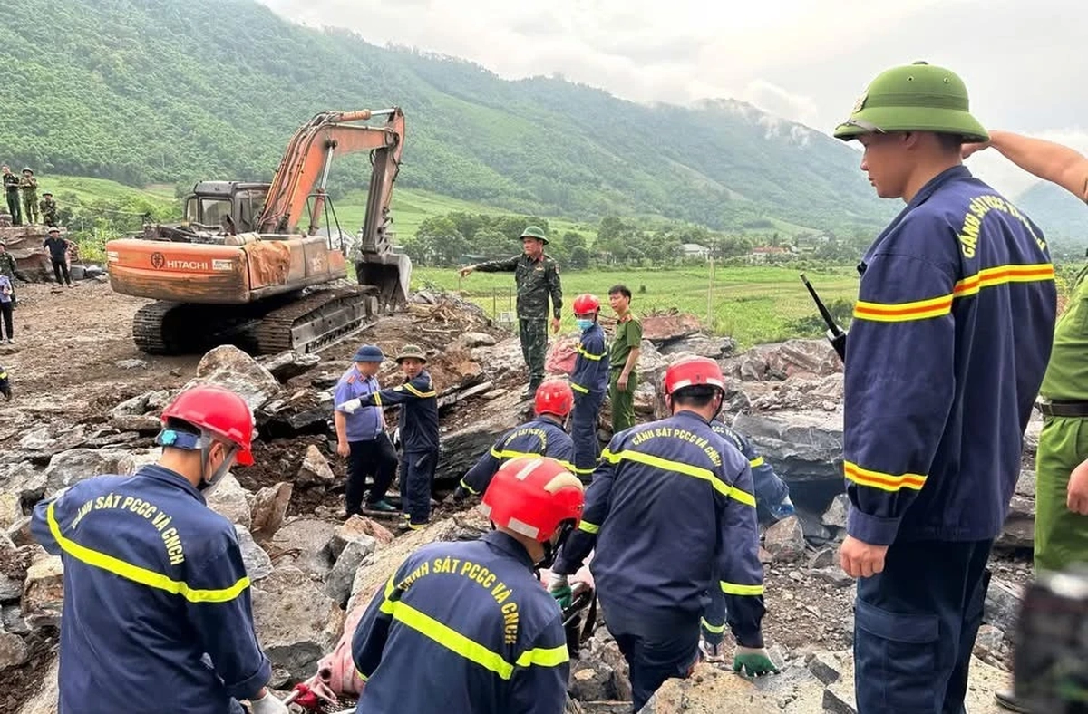 Bắt tạm giam Giám đốc mỏ đá sạt lở làm 3 người chết