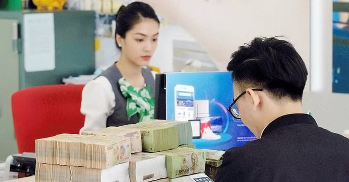 Gửi tiền ở VIB, PGBank, MBV, LPBank: Có bao nhiêu mới lãi được 25 triệu/tháng?