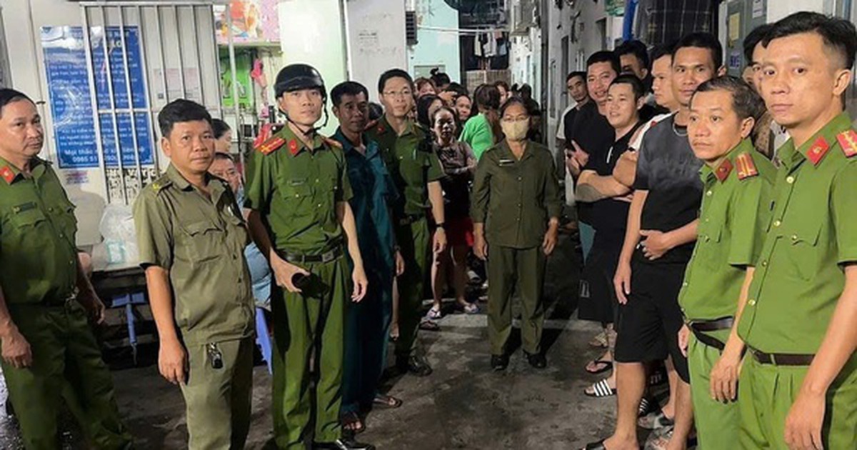 Bất ngờ kiểm tra dãy trọ ở phường đông dân nhất TPHCM, phát hiện 2 người dương tính ma túy