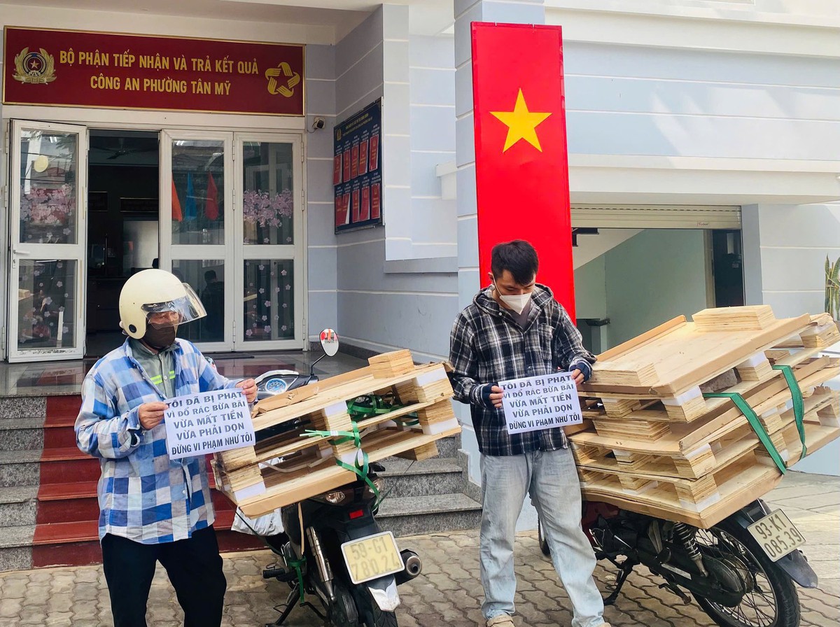 2 thanh niên bị phạt 3 triệu đồng vì vứt rác bừa bãi trên đường Nguyễn Văn Linh
