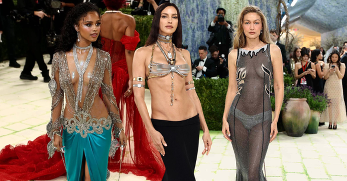 7 màn lên đồ bạo nhất Met Gala 2026: Kylie Jenner, Tyla chưa bằng tình cũ Ronaldo