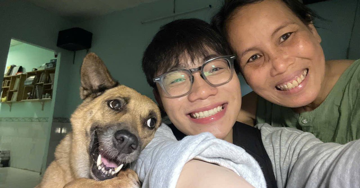 Ảnh 3 nụ cười, 20 năm đồng hành cùng mẹ của Nguyễn Minh Nhật lay động cộng đồng