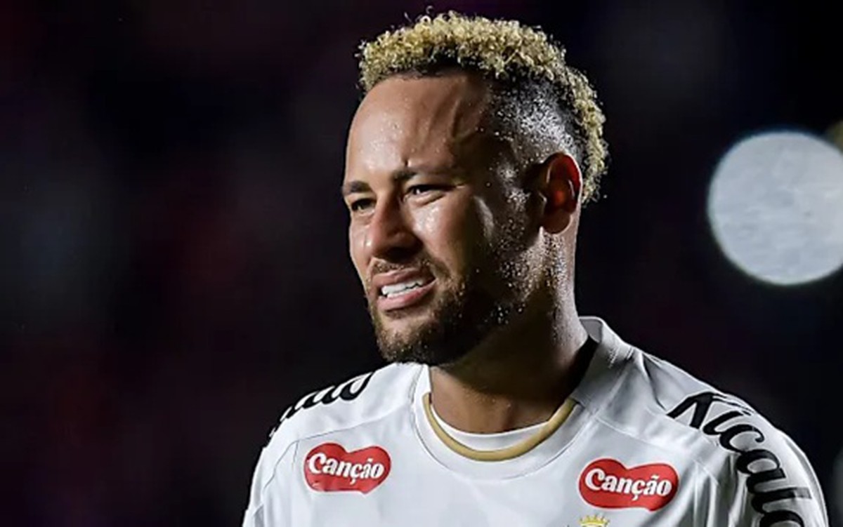 Vụ Neymar tát đồng đội: Người trong cuộc lên tiếng