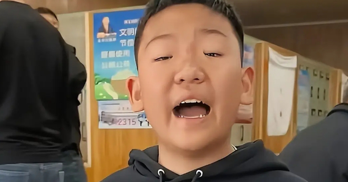 Khen con trai "thông minh", một bà mẹ khiến cả MXH mỉa mai: "Thông minh" như vậy có ngày phải trả giá!
